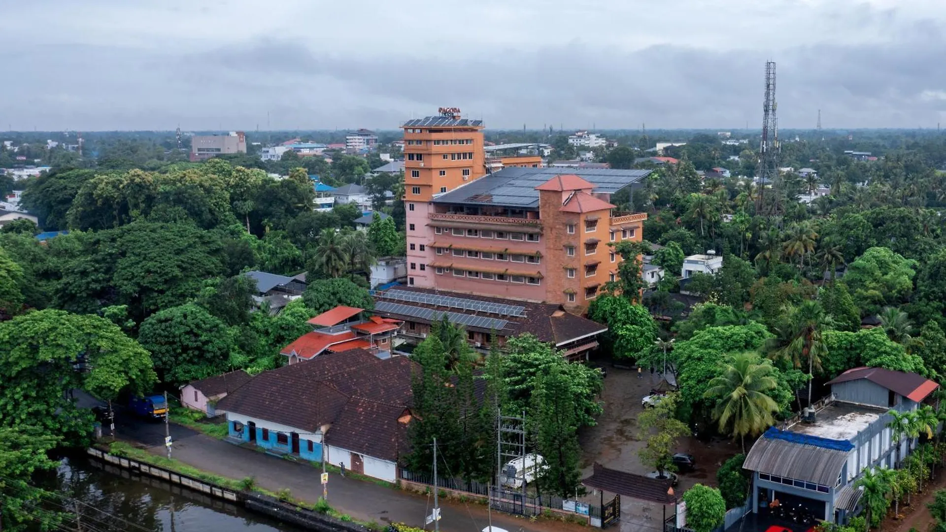 Pagoda Resorts Alleppey Alappuzha 3*,